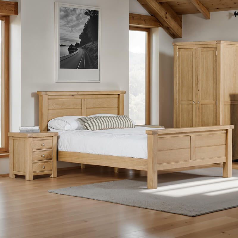 Dante Oak - Bedroom