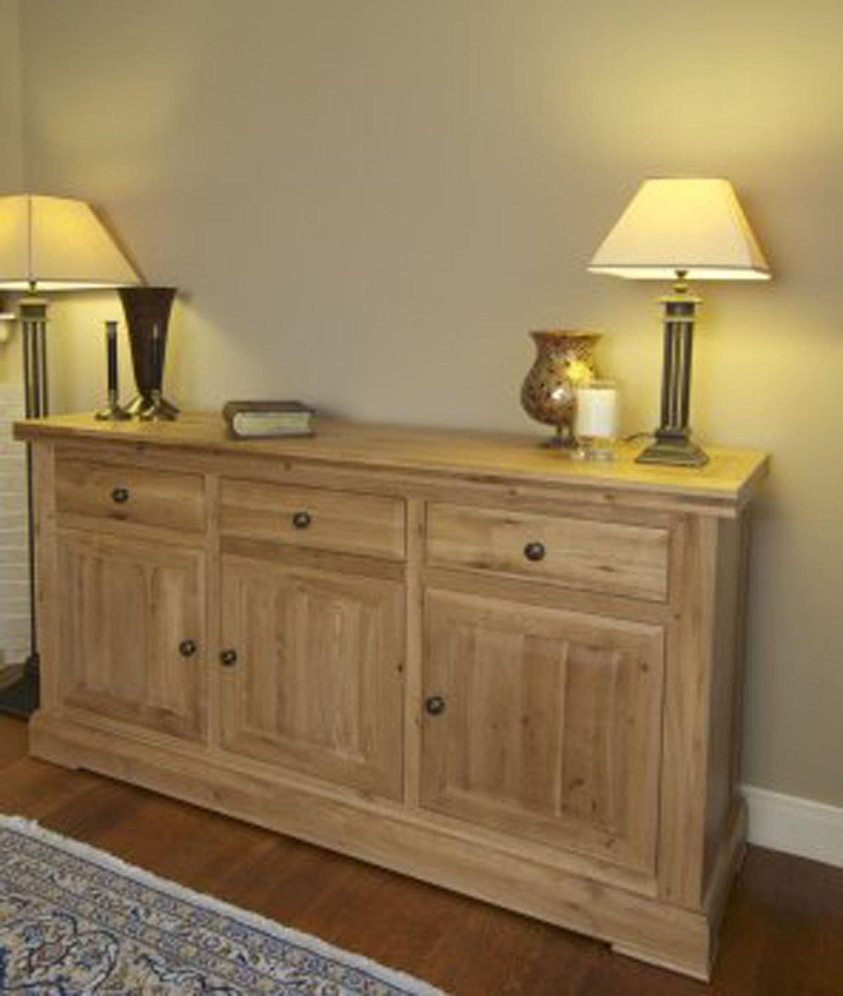 Wessex Oak 3 Door Sideboard