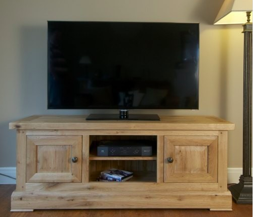 Wessex Oak 2 Door Wide TV Cabinet